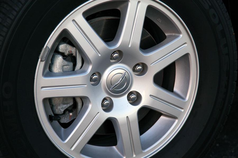  Chrysler Town & Country Touring 2011 года  (фото 37 из 43)